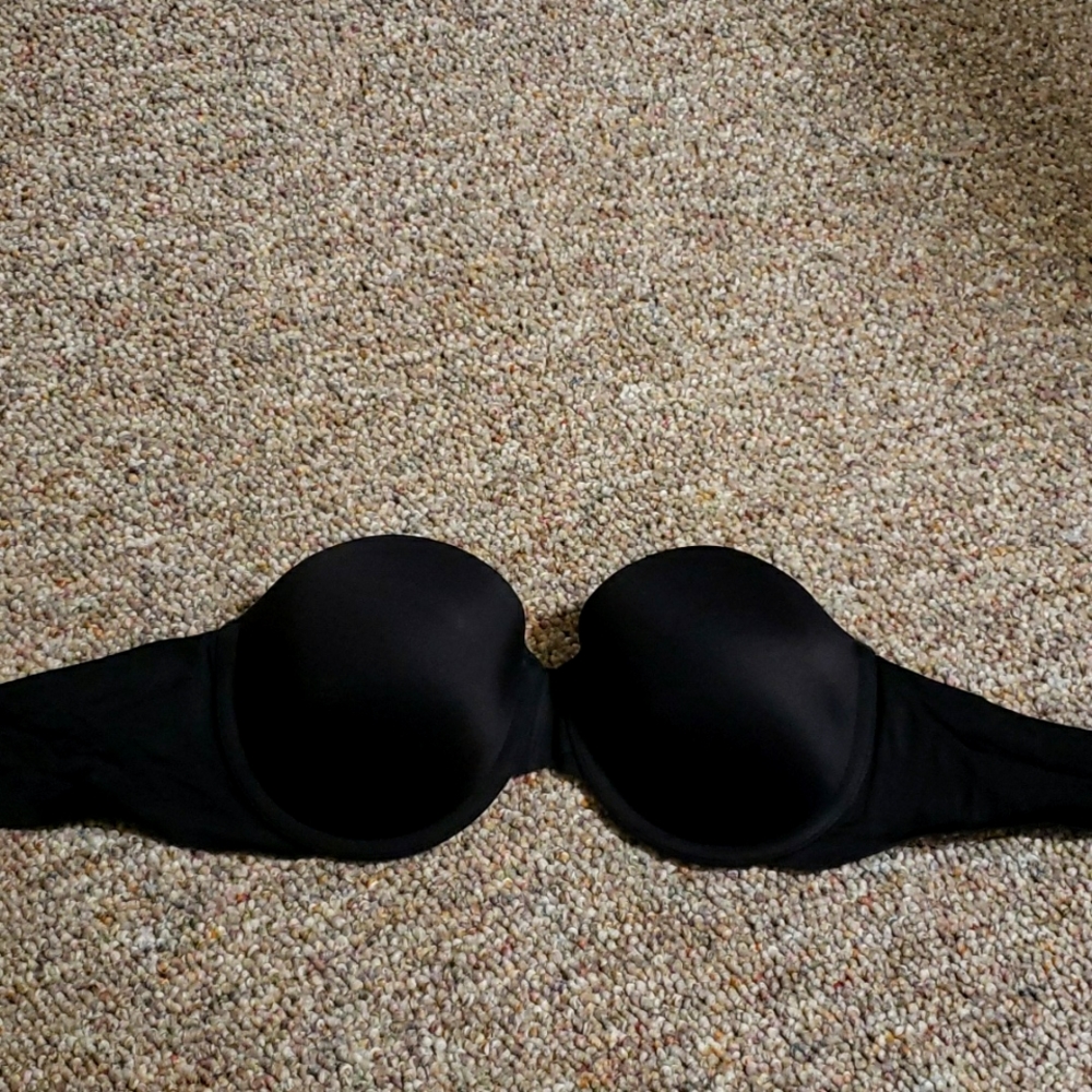 Black strapless bra, 36B, Assets by Spanx